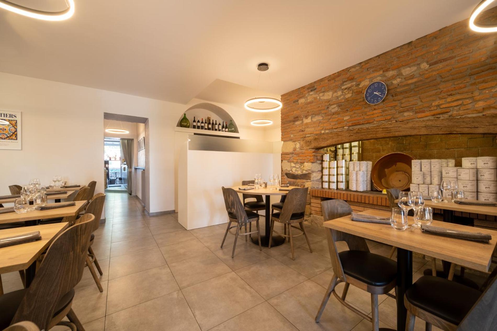 Hotel Restaurant Du Lauragais Logis De France Вільфранш-де-Лораґе Екстер'єр фото