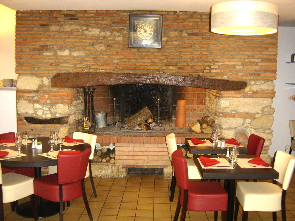 Hotel Restaurant Du Lauragais Logis De France Вільфранш-де-Лораґе Екстер'єр фото