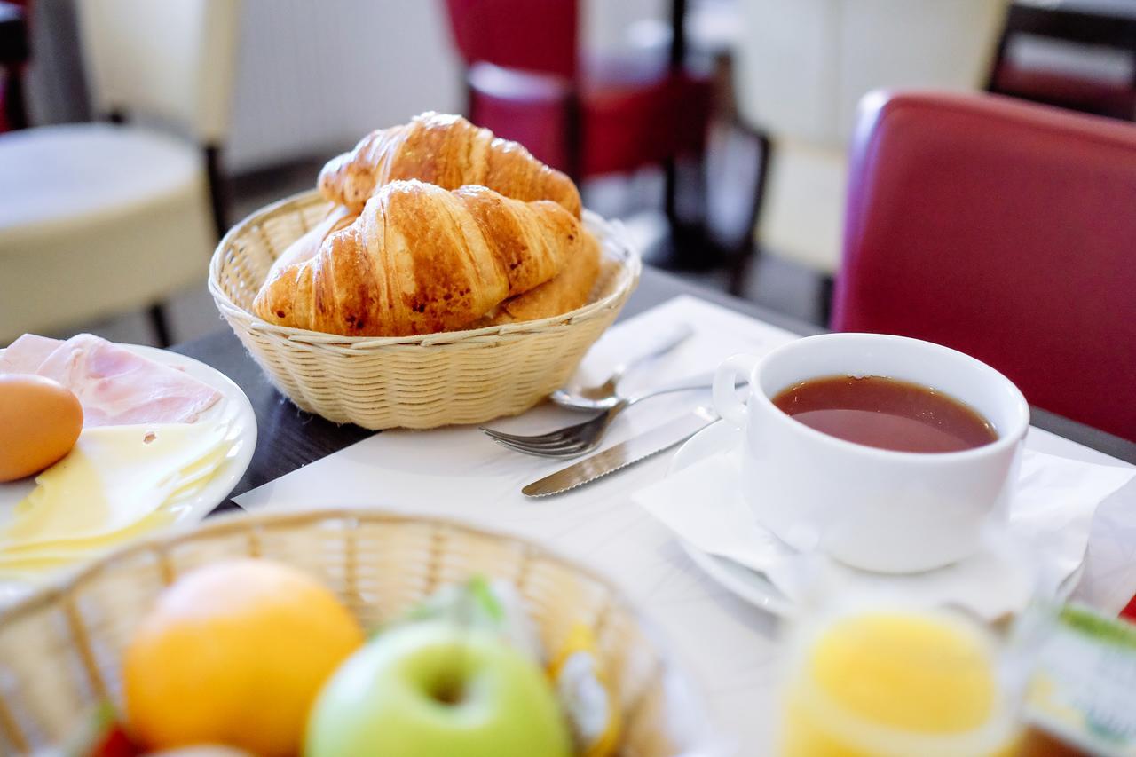 Hotel Restaurant Du Lauragais Logis De France Вільфранш-де-Лораґе Екстер'єр фото