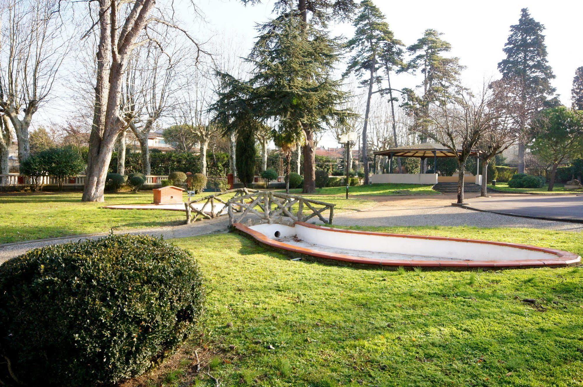 Hotel Restaurant Du Lauragais Logis De France Вільфранш-де-Лораґе Екстер'єр фото